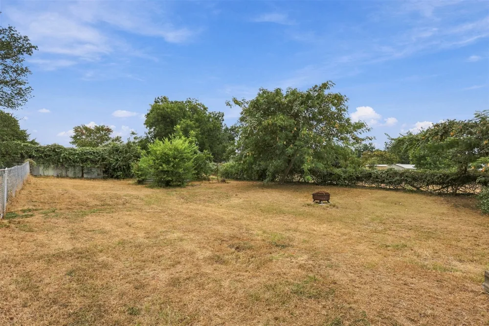 116 Eastridge Drive Springtown, TX 76082