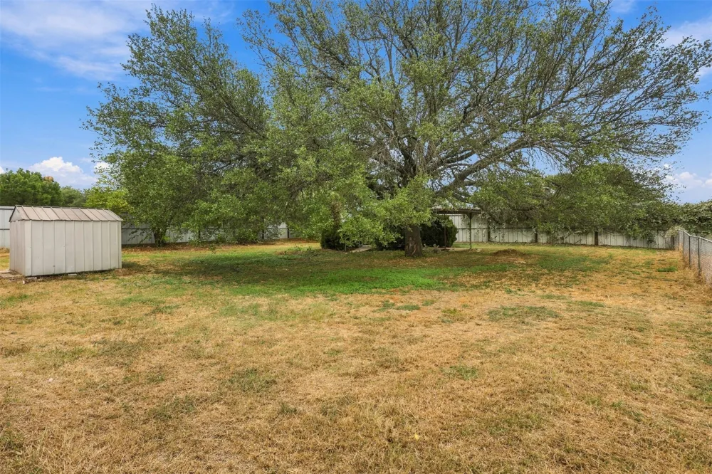 116 Eastridge Drive Springtown, TX 76082