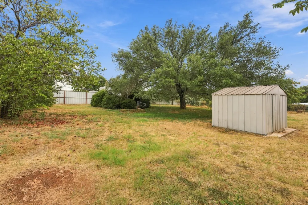 116 Eastridge Drive Springtown, TX 76082