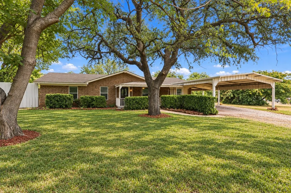 116 Eastridge Drive Springtown, TX 76082