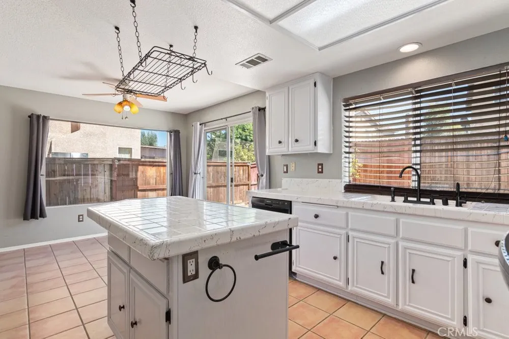 16322 Calle Aurora Moreno Valley, CA 92551