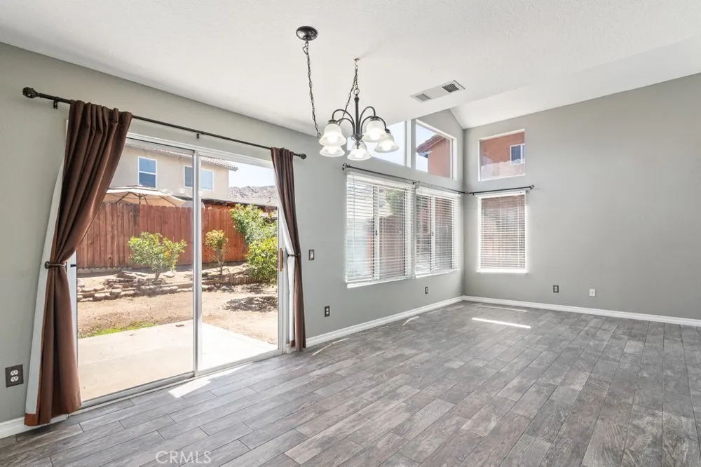 16322 Calle Aurora Moreno Valley, CA 92551