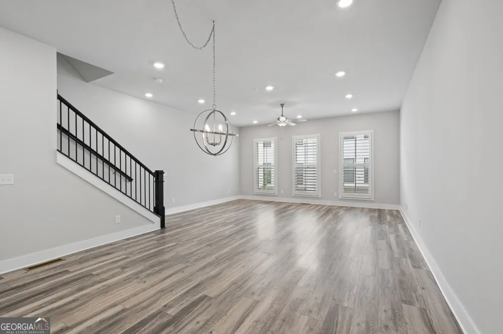 271 Mitchell LN Woodstock, GA 30188