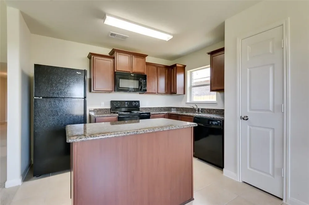 303 Soap Tree Drive Princeton, TX 75407