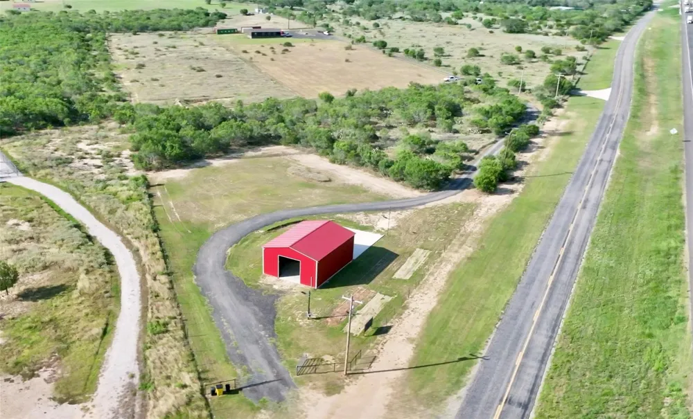 14951 I-35 Moore, TX 78057
