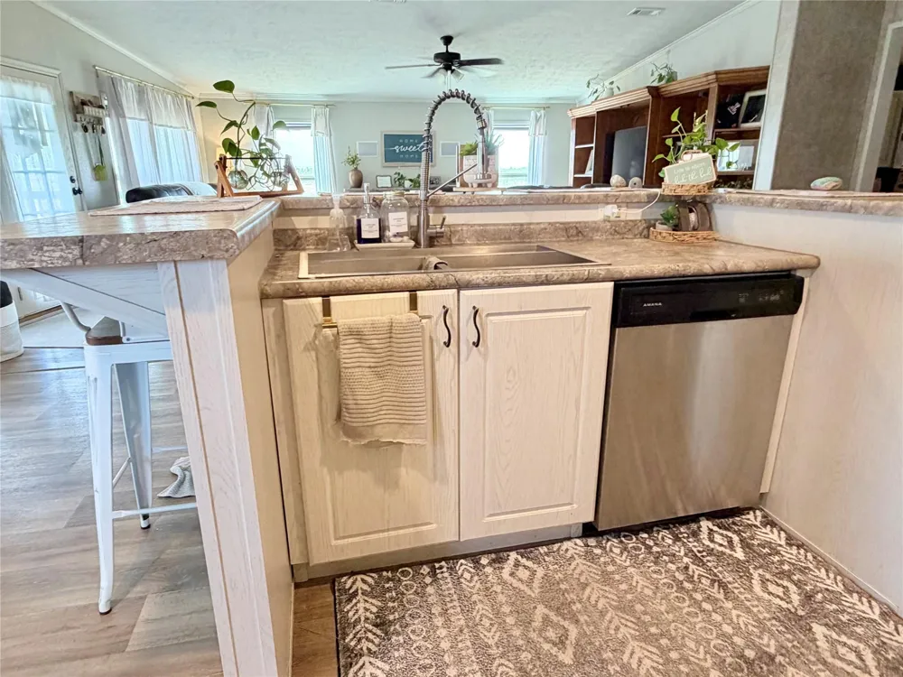 14951 I-35 Moore, TX 78057