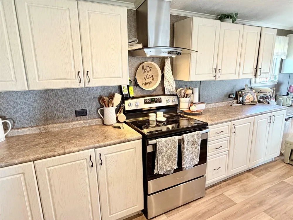 14951 I-35 Moore, TX 78057