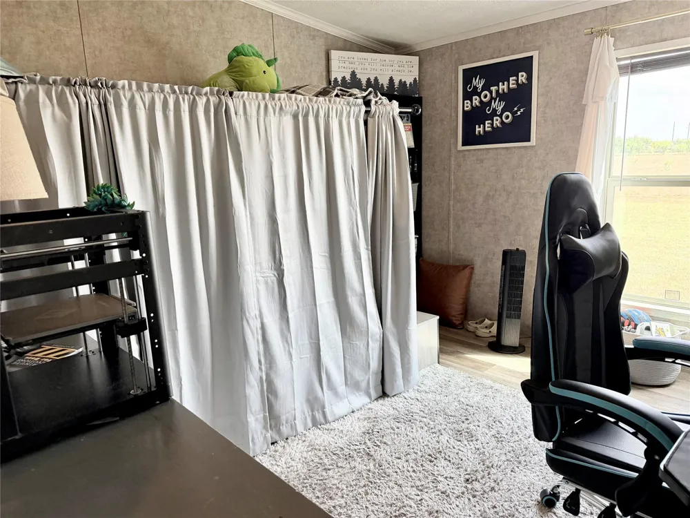 14951 I-35 Moore, TX 78057