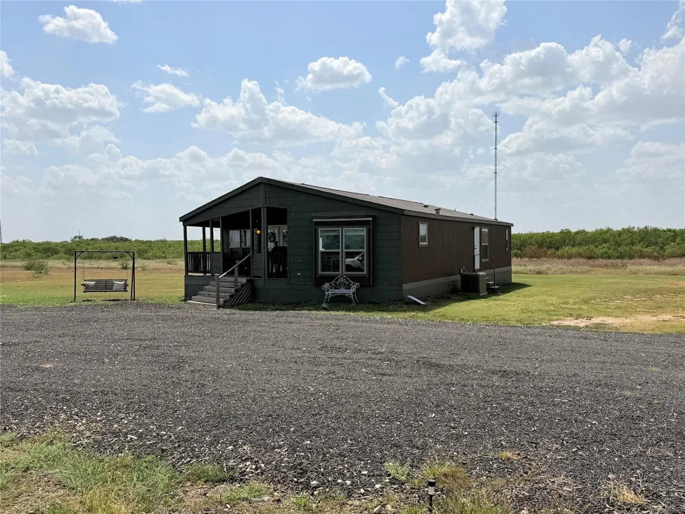 14951 I-35 Moore, TX 78057