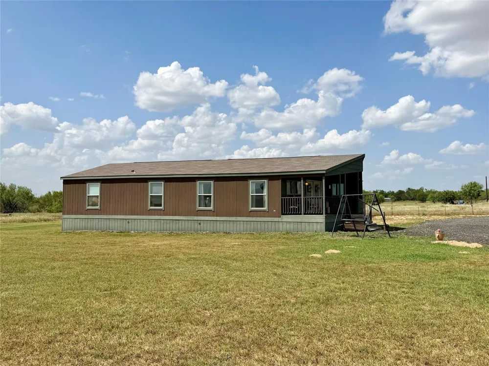 14951 I-35 Moore, TX 78057