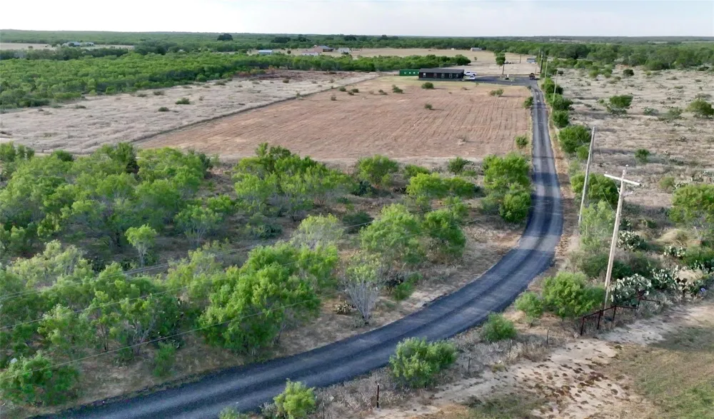 14951 I-35 Moore, TX 78057
