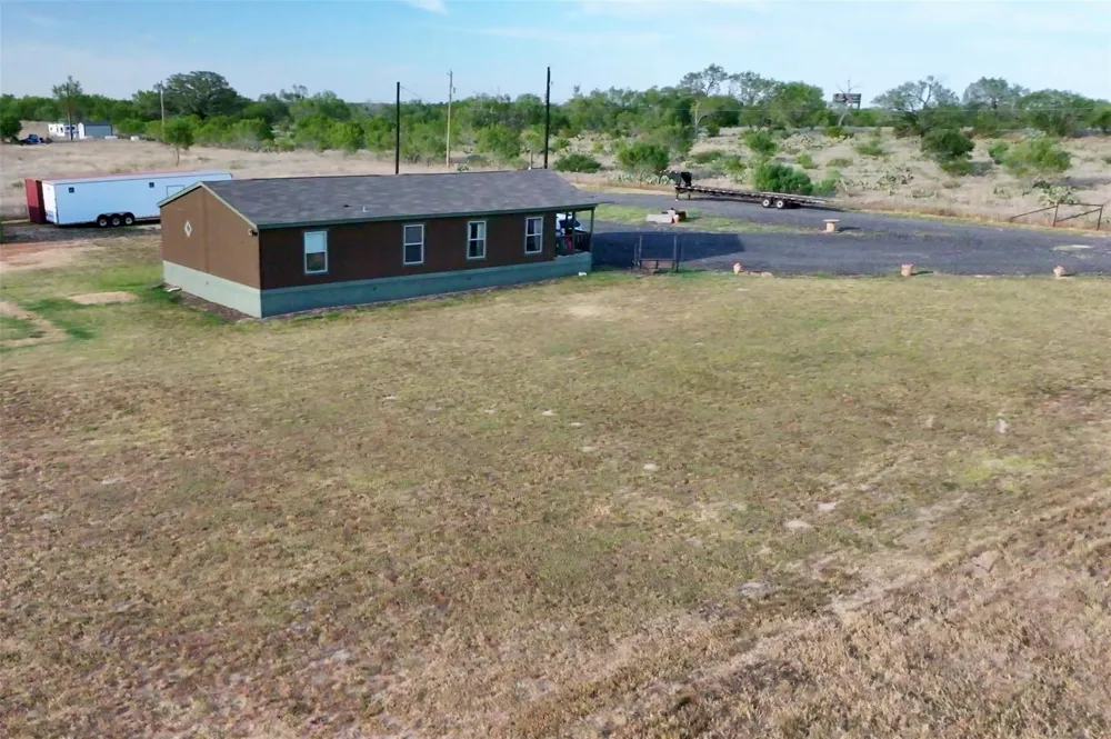 14951 I-35 Moore, TX 78057