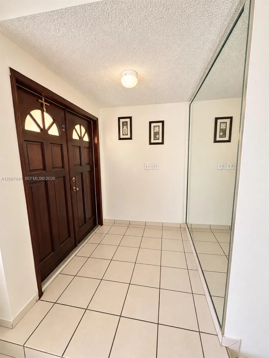 12796 NW 102 CT Hialeah Gardens, FL 33018