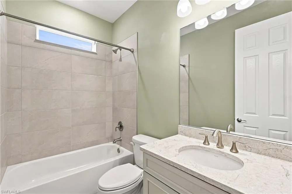 28140 Captiva Shell Loop Bonita Springs, FL 34135