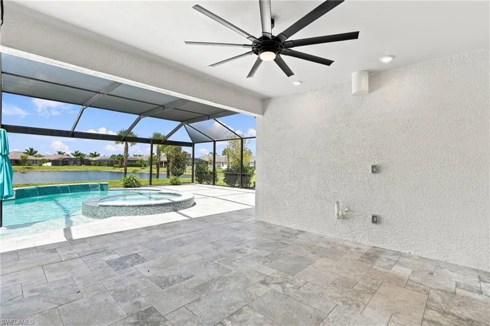 28140 Captiva Shell Loop Bonita Springs, FL 34135
