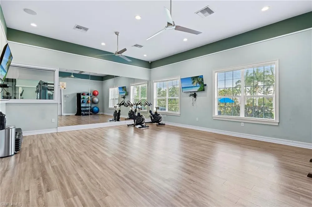 28140 Captiva Shell Loop Bonita Springs, FL 34135