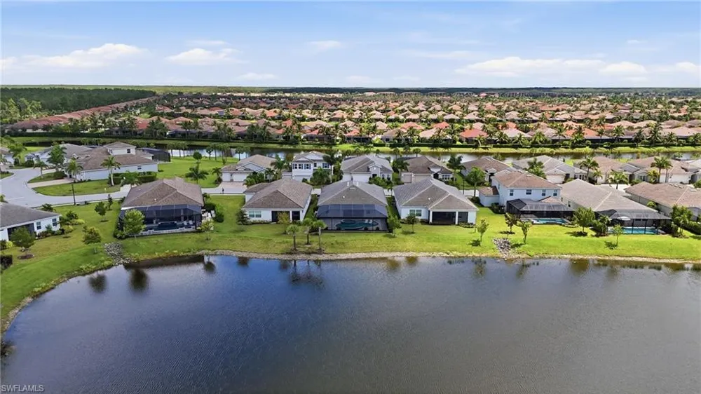 28140 Captiva Shell Loop Bonita Springs, FL 34135