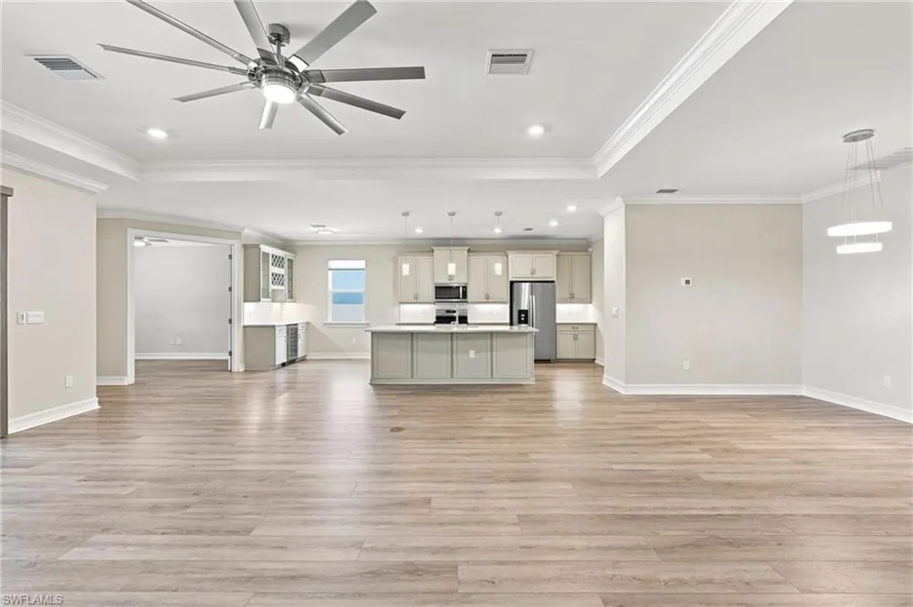 28140 Captiva Shell Loop Bonita Springs, FL 34135