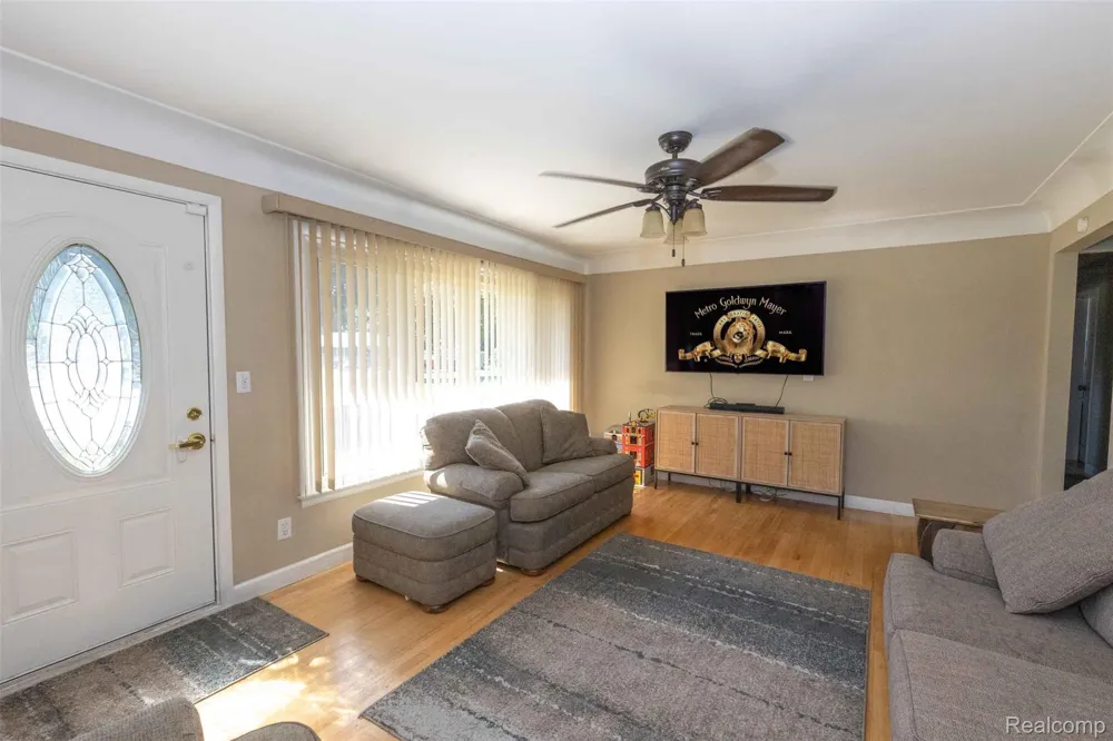 618 Maxine Drive Davison City, MI 48423