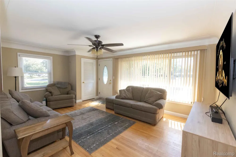 618 Maxine Drive Davison City, MI 48423