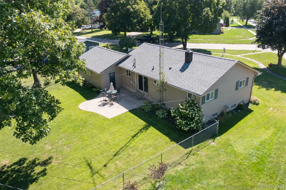 618 Maxine Drive Davison City, MI 48423