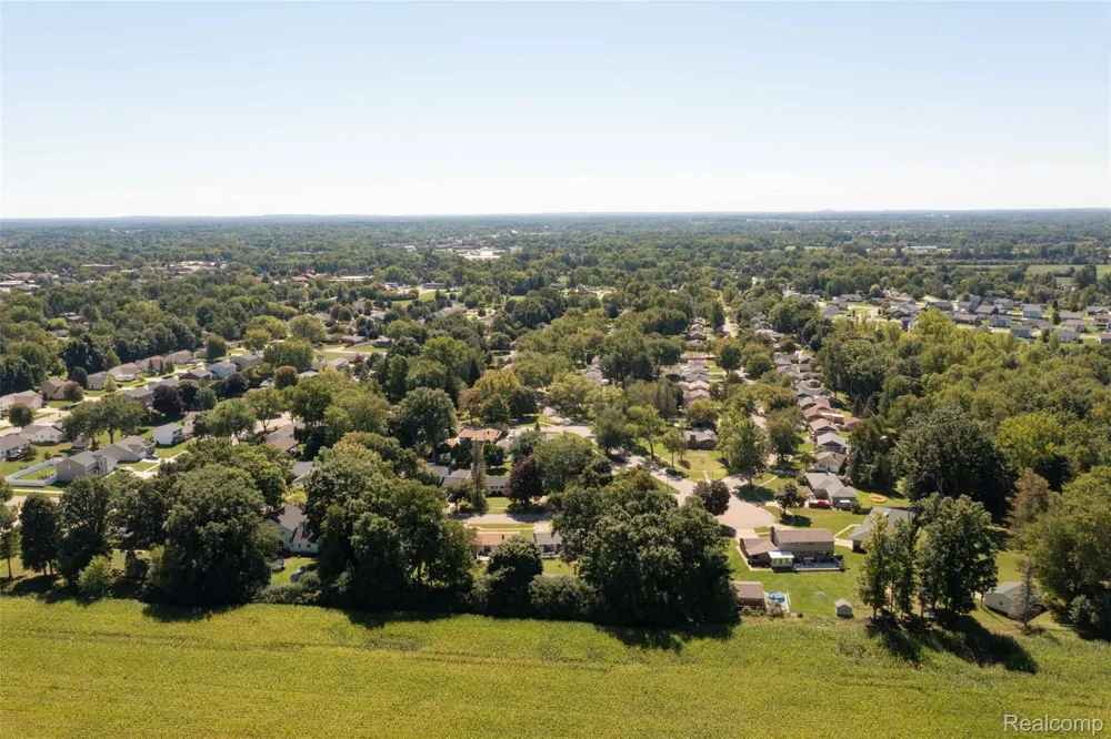 618 Maxine Drive Davison City, MI 48423