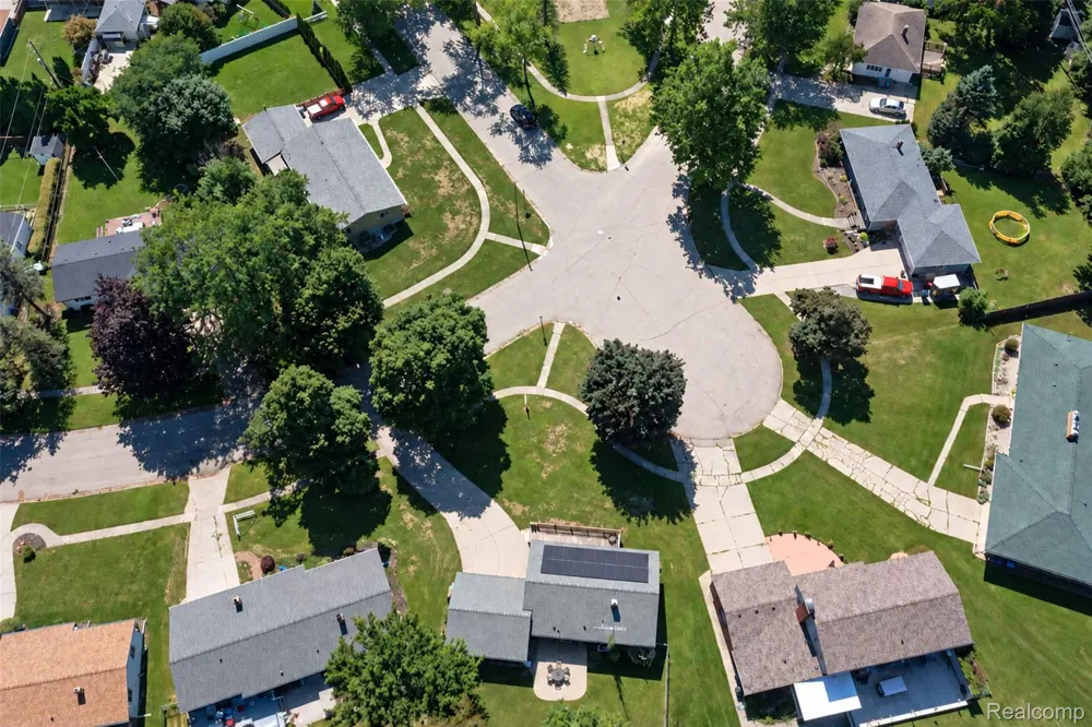 618 Maxine Drive Davison City, MI 48423