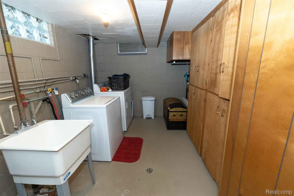 618 Maxine Drive Davison City, MI 48423