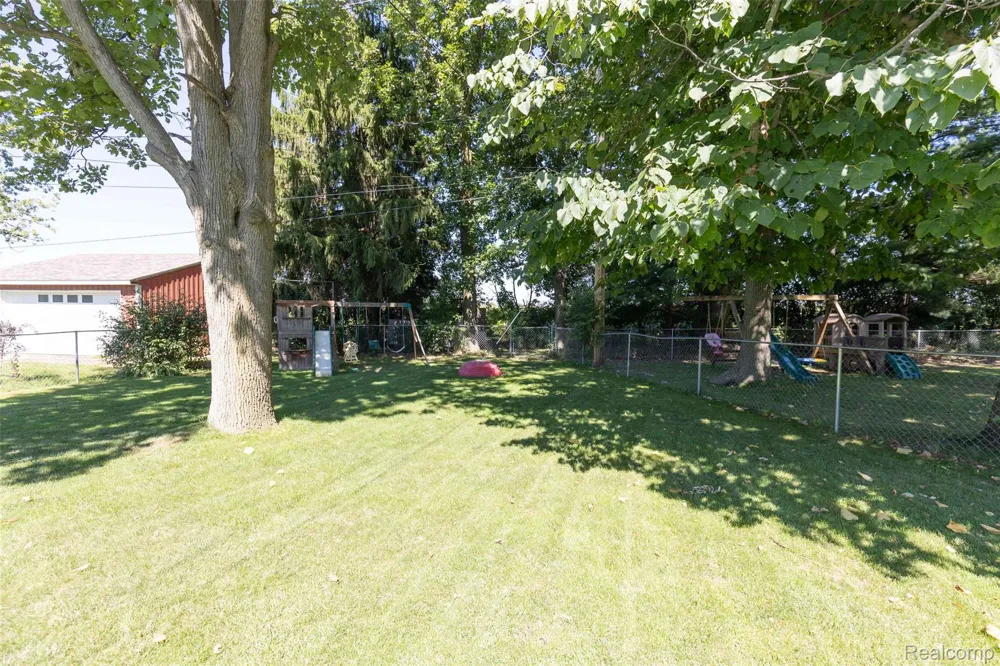 618 Maxine Drive Davison City, MI 48423