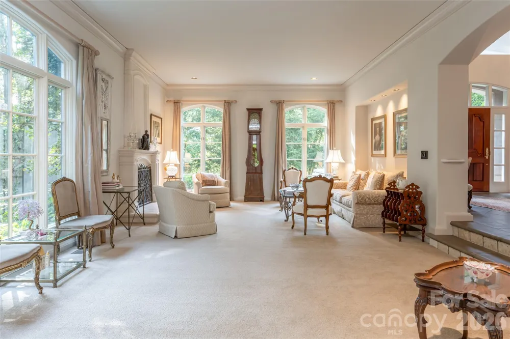 6 Frith Drive Asheville, NC 28803
