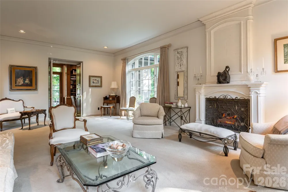 6 Frith Drive Asheville, NC 28803