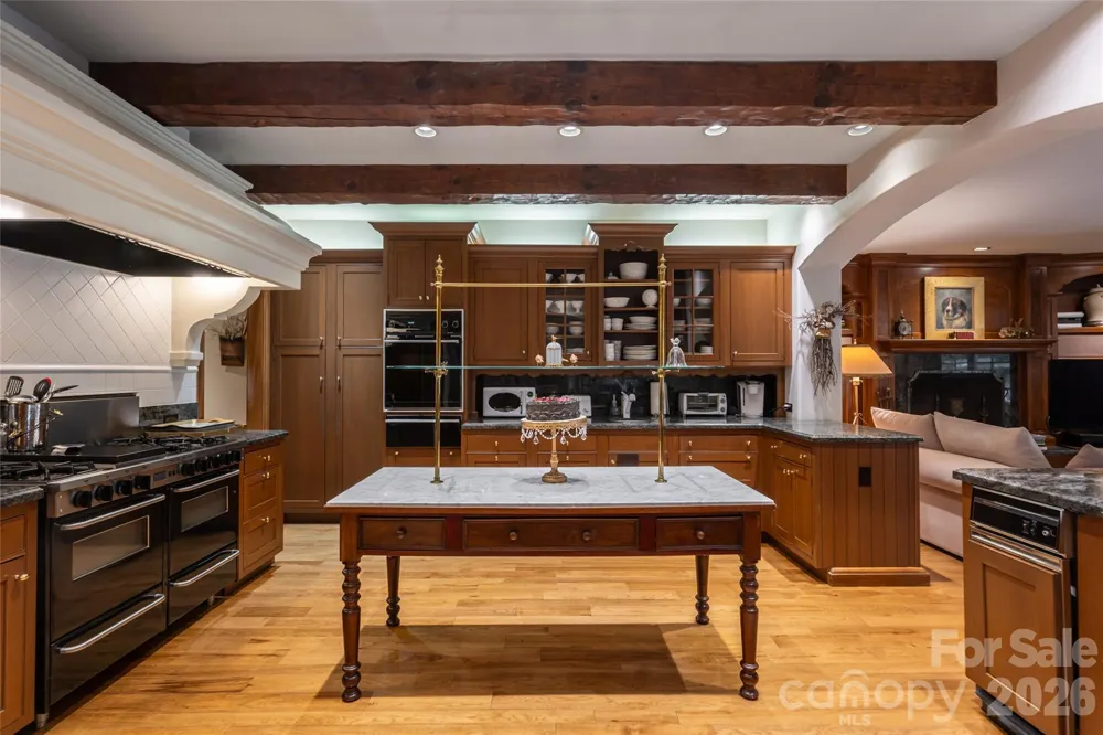 6 Frith Drive Asheville, NC 28803