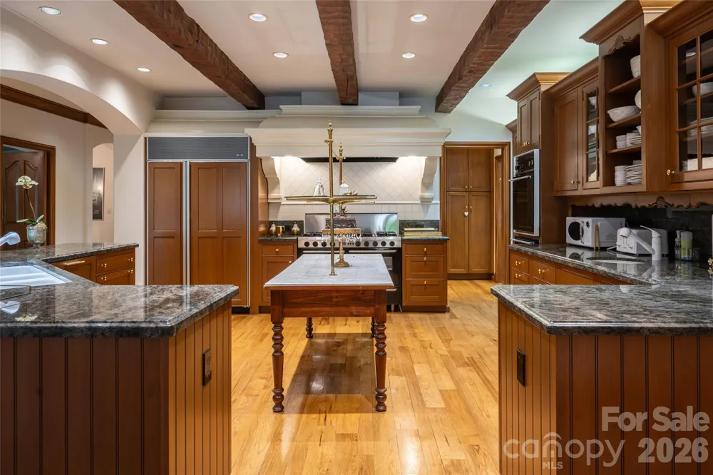 6 Frith Drive Asheville, NC 28803