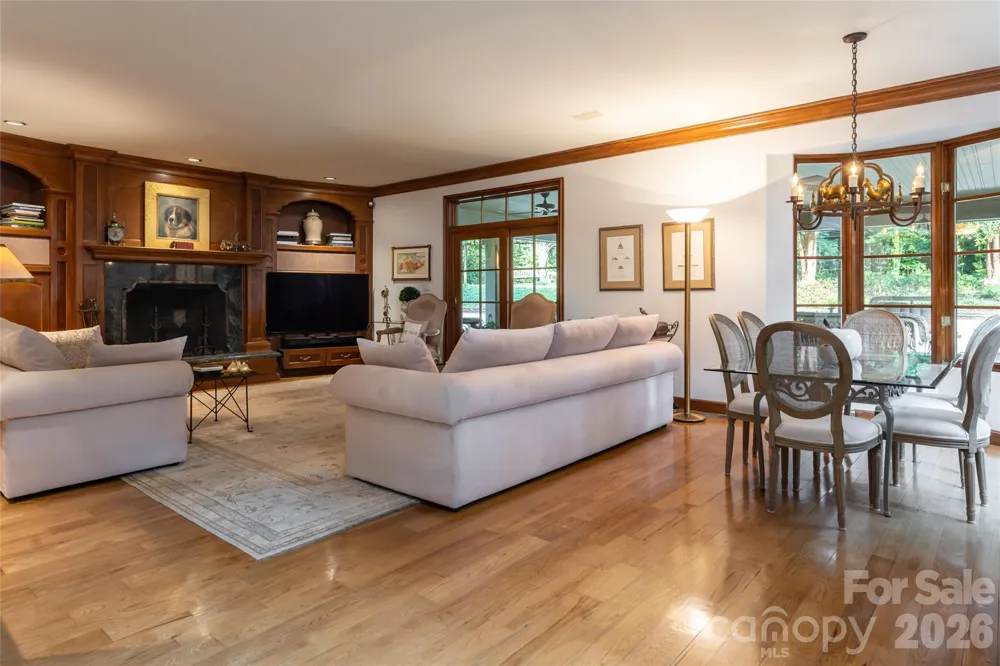 6 Frith Drive Asheville, NC 28803