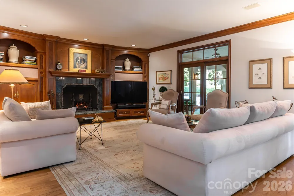 6 Frith Drive Asheville, NC 28803