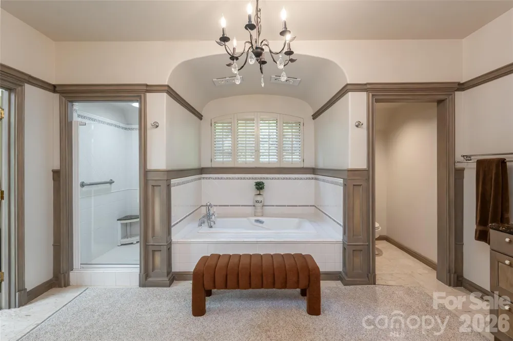 6 Frith Drive Asheville, NC 28803