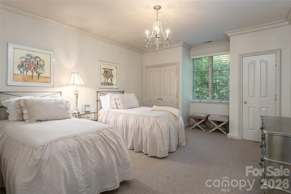 6 Frith Drive Asheville, NC 28803