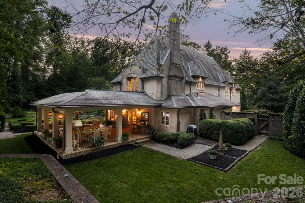 6 Frith Drive Asheville, NC 28803