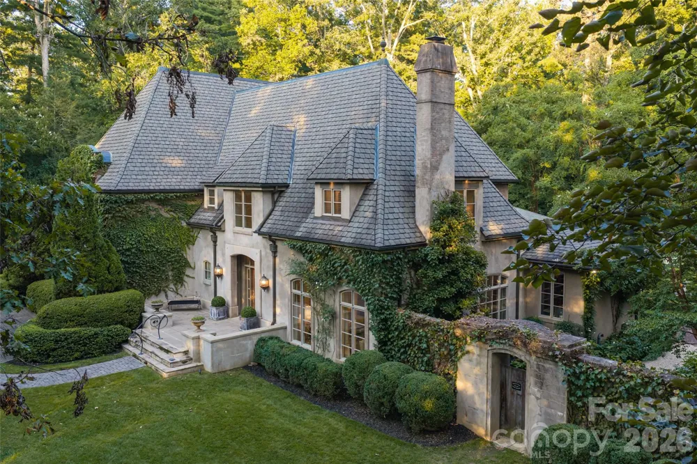 6 Frith Drive Asheville, NC 28803