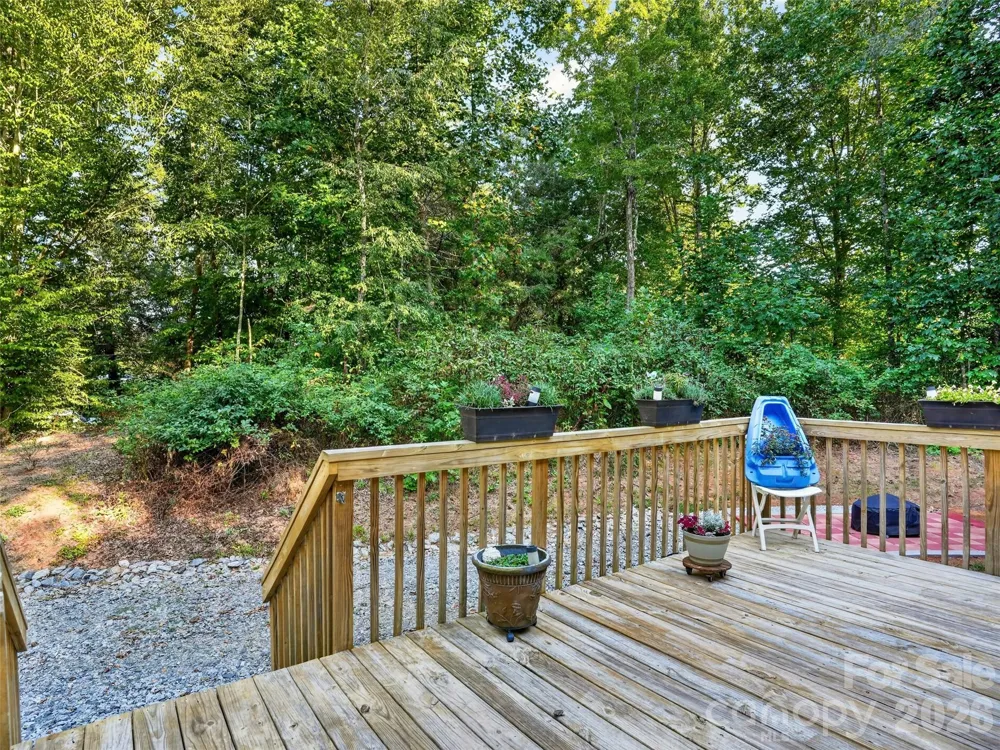 117 Eade Road Hendersonville, NC 28792