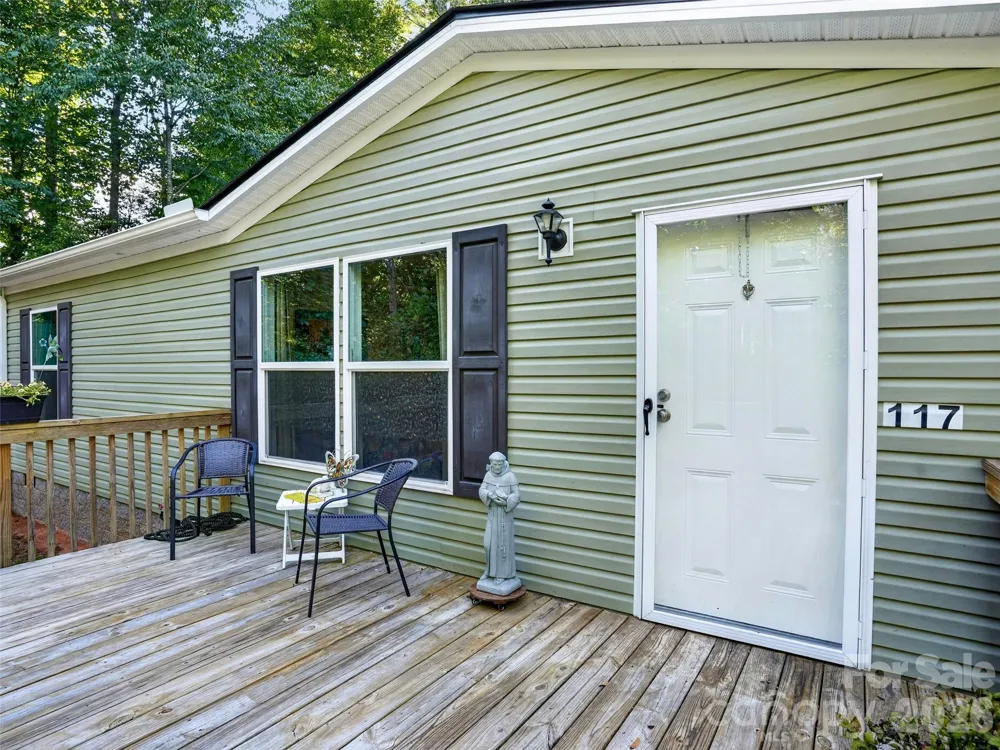 117 Eade Road Hendersonville, NC 28792