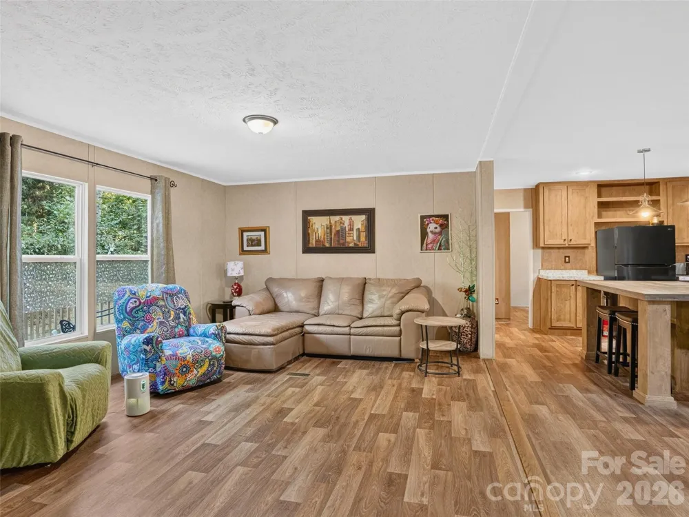 117 Eade Road Hendersonville, NC 28792