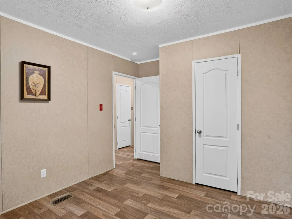 117 Eade Road Hendersonville, NC 28792