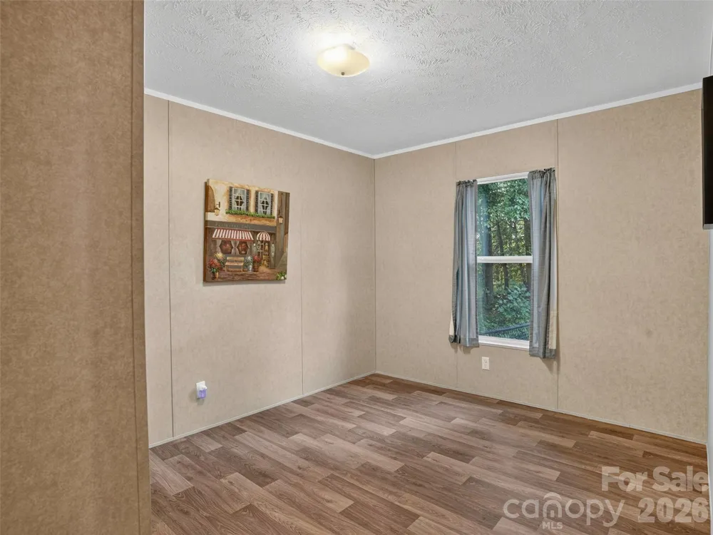 117 Eade Road Hendersonville, NC 28792