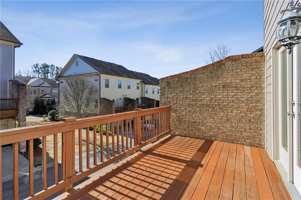 7395 Glisten Avenue Sandy Springs, GA 30328