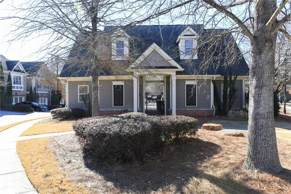 7395 Glisten Avenue Sandy Springs, GA 30328