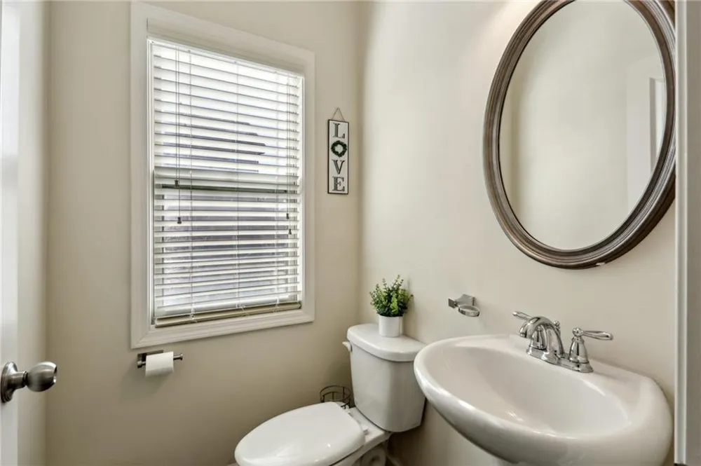 7395 Glisten Avenue Sandy Springs, GA 30328
