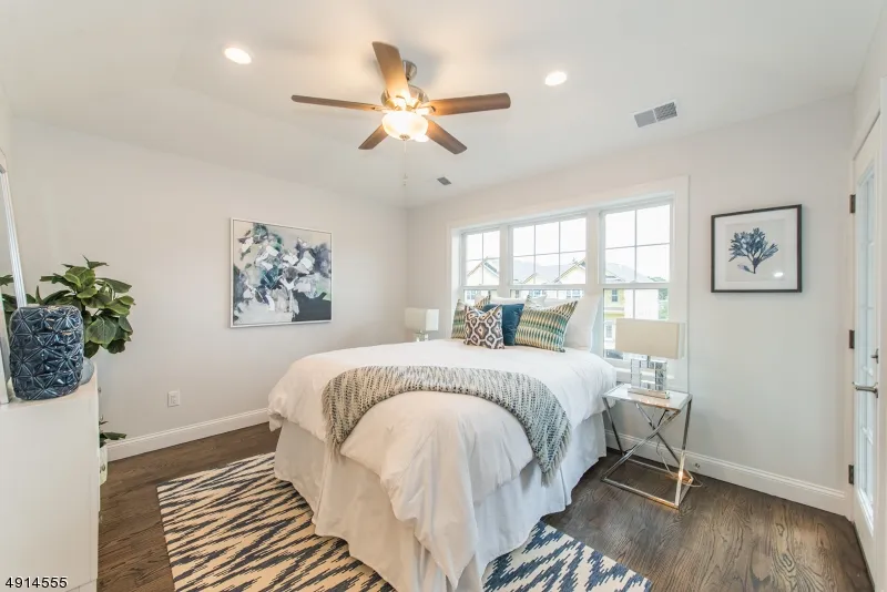 18 Chaz Way #18 Unit 18 Fairfield, NJ 07004