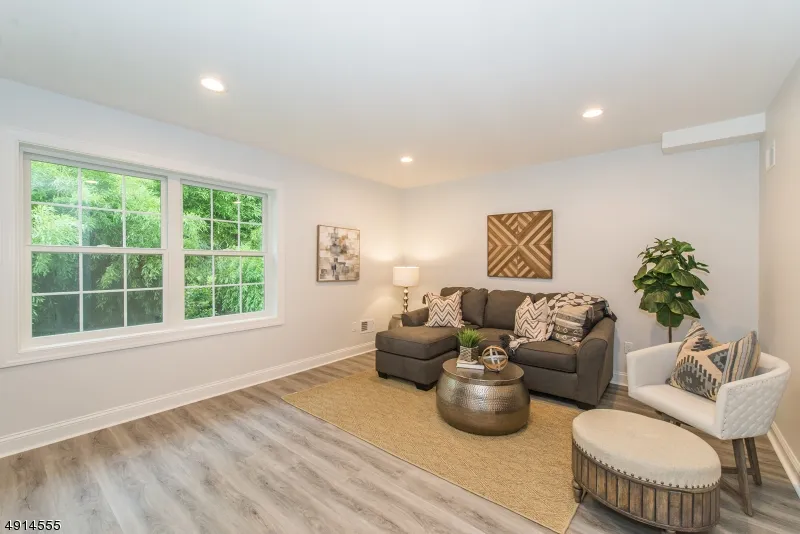 18 Chaz Way #18 Unit 18 Fairfield, NJ 07004