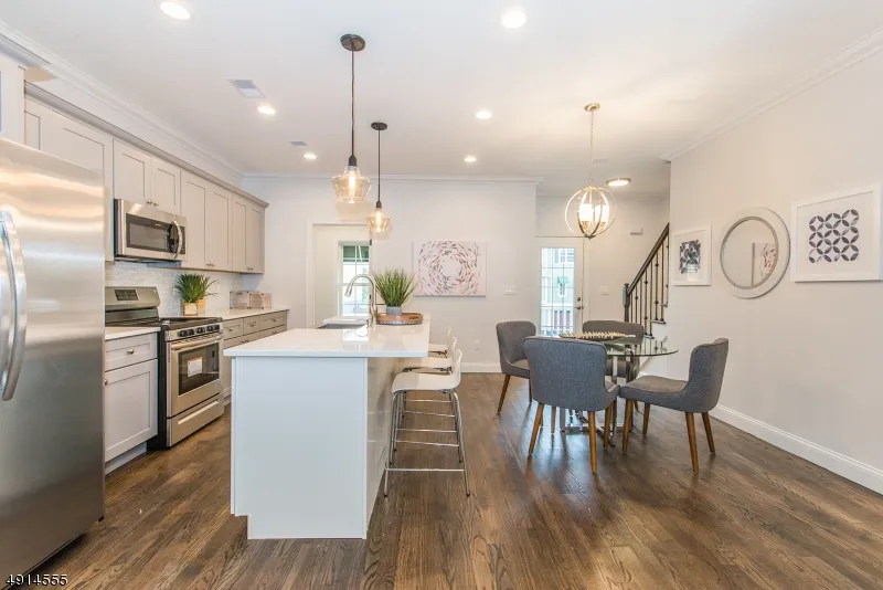 18 Chaz Way #18 Unit 18 Fairfield, NJ 07004
